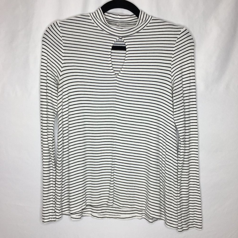 American Eagle soft & sexy ribbed long sleeve AK11